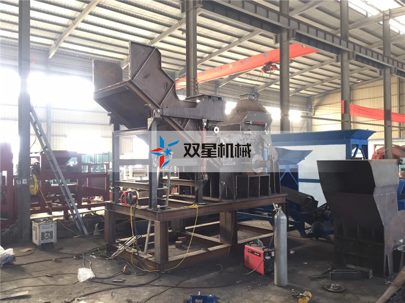 金属香蕉视频网站在线观看生产车间实拍